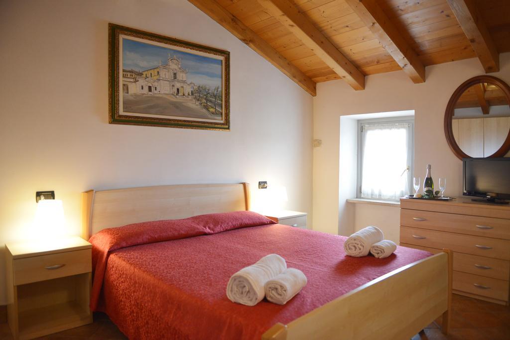 Antiche Mura Casa Vacanze Puegnago Ngoại thất bức ảnh